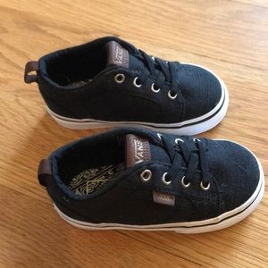 Toddler boys size 6 black Vans